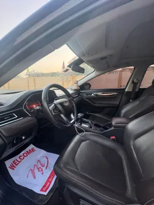 2023 JAC J7