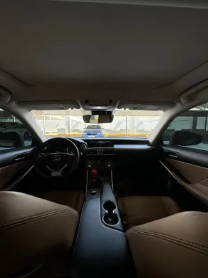 2017 Lexus IS