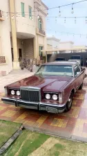 1983 Lincoln Continential in dubai
