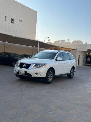 2013 نيسان باثفايندر 