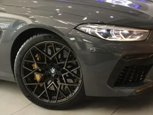 2022 BMW M8