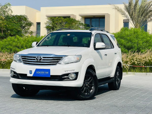 1175 P.M FORTUNER 4.0 ll ORIGINAL PAINT ll 0% DP ll GCC ll WELL MAINTAINED