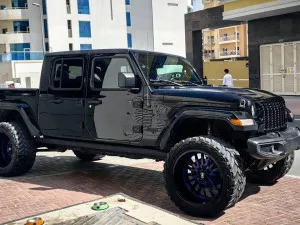 2021 جييب جلاديتير in dubai