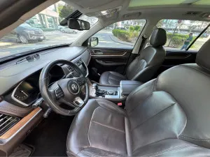 2020 MG RX8