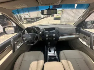 2014 Mitsubishi Pajero