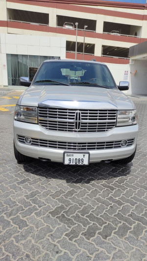 2014 Lincoln Navigator in dubai