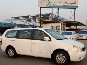 2015 Kia Carnival in dubai