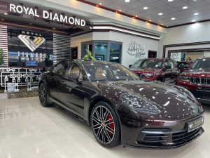 2018 Porsche Panamera in dubai