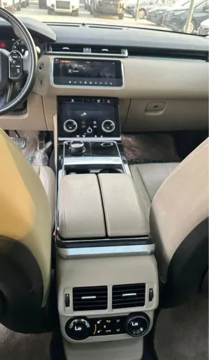 2019 لاند روفر رينج روفر فيلار 