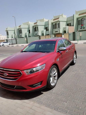 2015 Ford Taurus in dubai