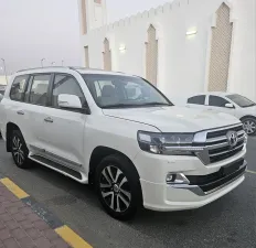 2019 تويوتا لاند كروزر in dubai