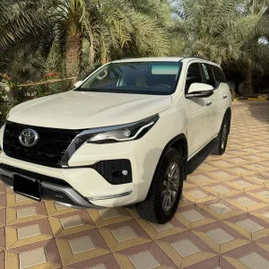 2022 Toyota Fortuner in dubai