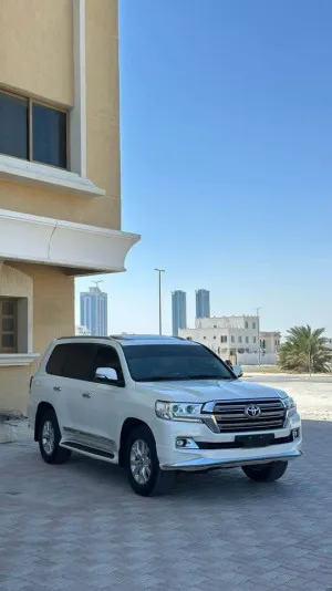 2017 Toyota Land Cruiser in dubai