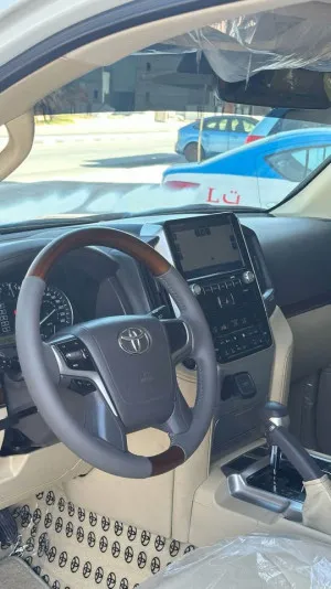2017 Toyota Land Cruiser