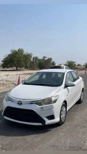 2015 تويوتا ياريس in dubai
