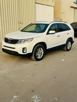 2014 كيا سورينتو in dubai