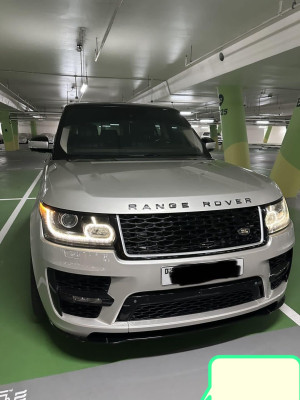 2014 Land Rover Range Rover in dubai