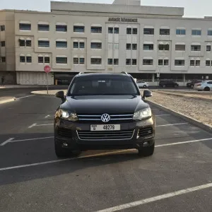 2012 Volkswagen Touareg in dubai