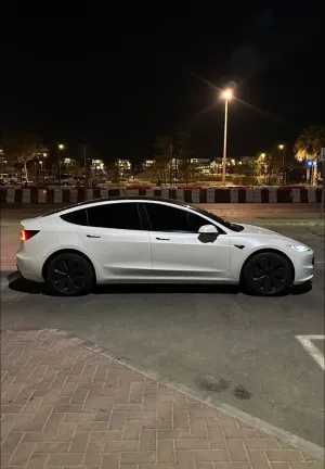 2024 تسلا موديل 3