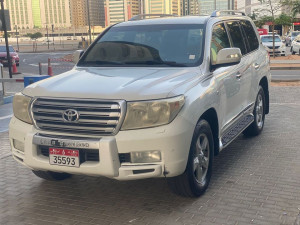 2011 Toyota Land Cruiser in dubai