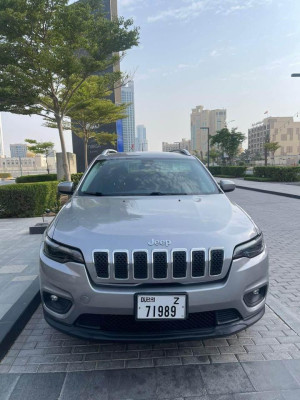 2019 Jeep Cherokee in dubai