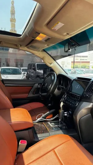 2011 Toyota Land Cruiser
