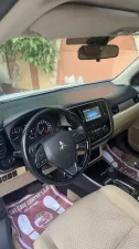 2017 ميتسوبيشي أوتلاندر