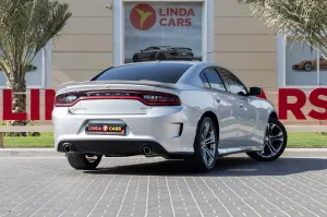 2021 دودج شارجر