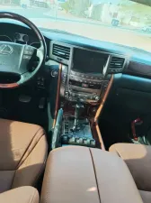 2011 لكزس أل أكس ٥٧٠