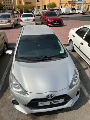 2015 Toyota Prius in dubai