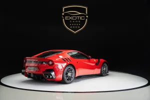 2015 فيراري اف 12 تي دي اف
