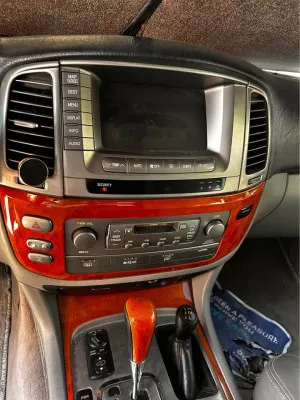 2004 Lexus LX 470