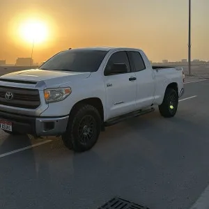 2014 Toyota Sequoia in dubai