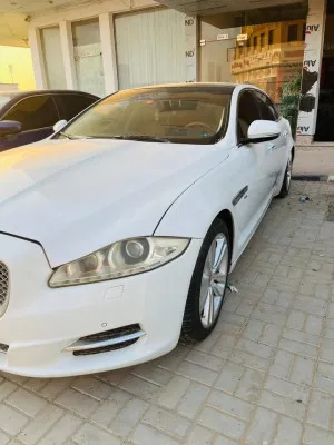 2015 جاكوار الفئة - اكس