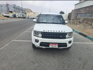 2015 Land Rover Discovery in dubai