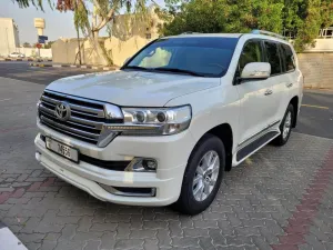 2017 Toyota Land Cruiser in dubai