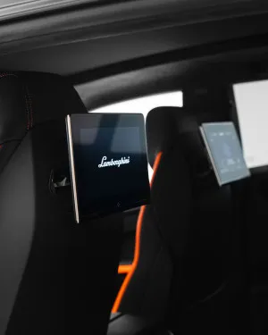 2025 لامبورجيني اوروس