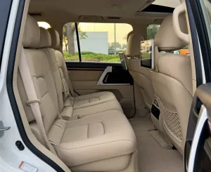 2017 Toyota Land Cruiser