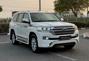 2017 Toyota Land Cruiser