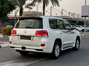 2017 Toyota Land Cruiser