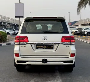 2017 Toyota Land Cruiser