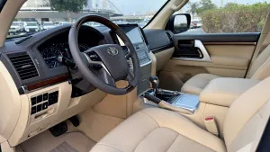 2017 Toyota Land Cruiser