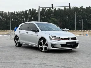 2014 Volkswagen Golf in dubai