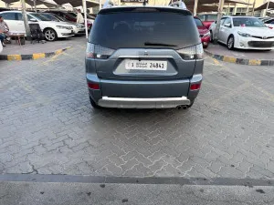 2009 ميتسوبيشي أوتلاندر