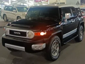 2013 Toyota FJ Cruiser in dubai
