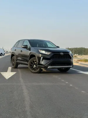 2022 تويوتا راف ٤ in dubai