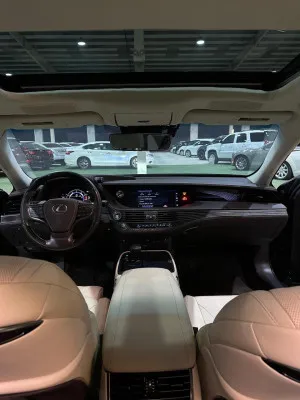 2018 Lexus LS
