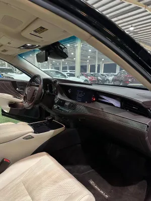 2018 Lexus LS