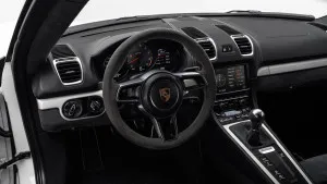 2016 Porsche Cayman