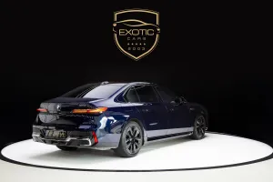 2024 بي أم دابليو i7 - اي ٧